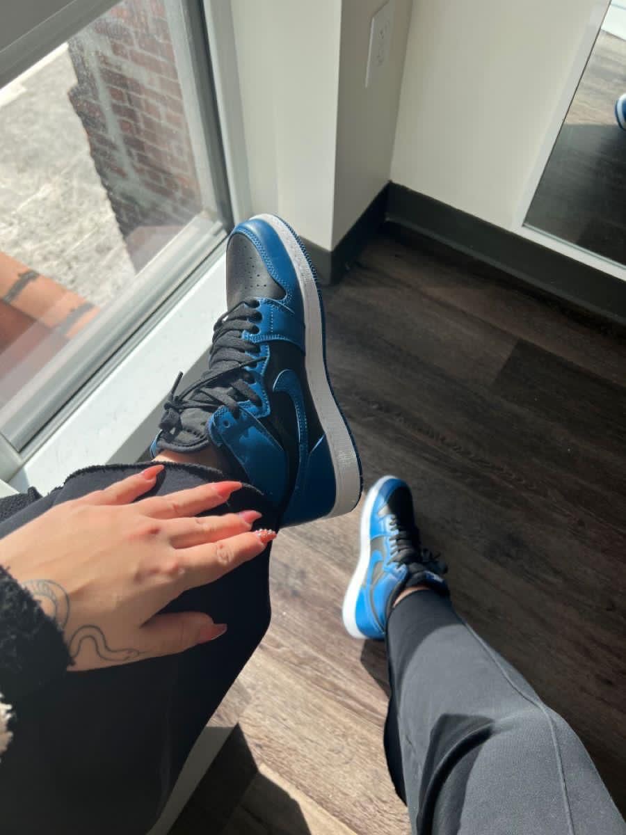 RETRO 6 JUMPMAN MVP