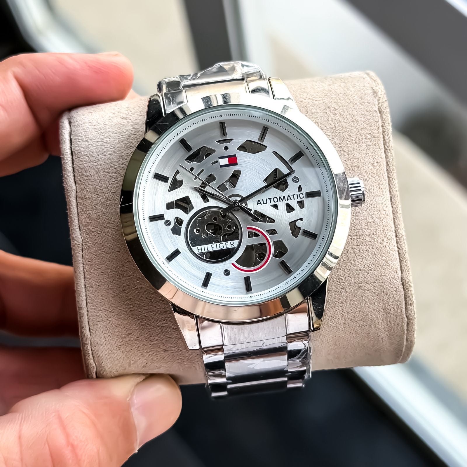 WATCH 116
