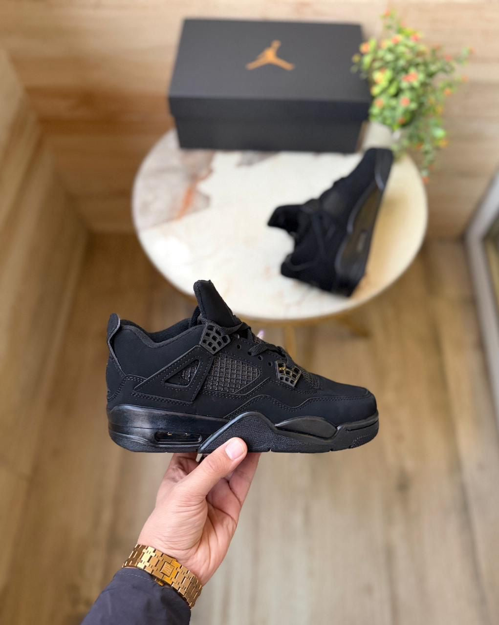 RETRO 4 BLACK CAT