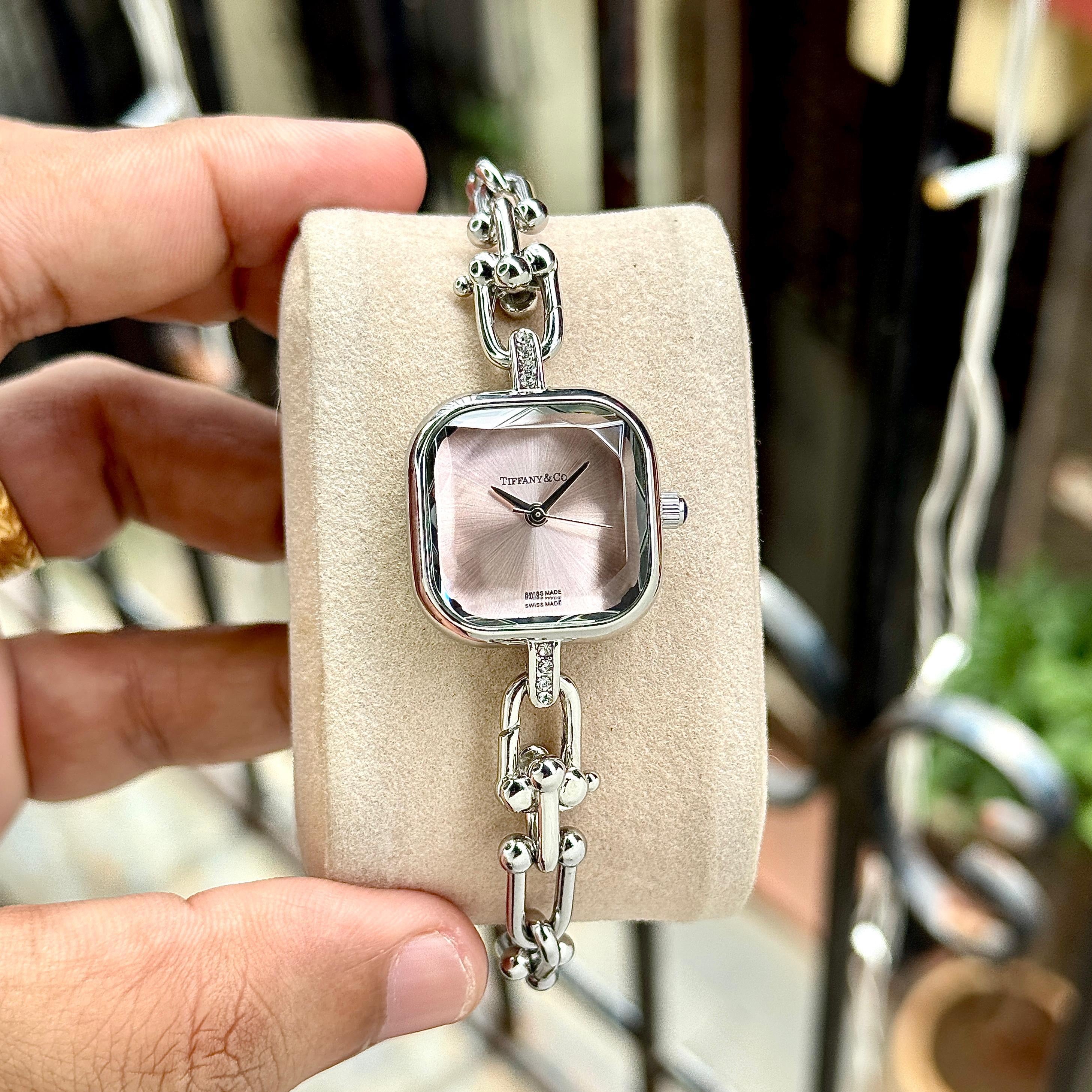 WOMEN WATCH 024