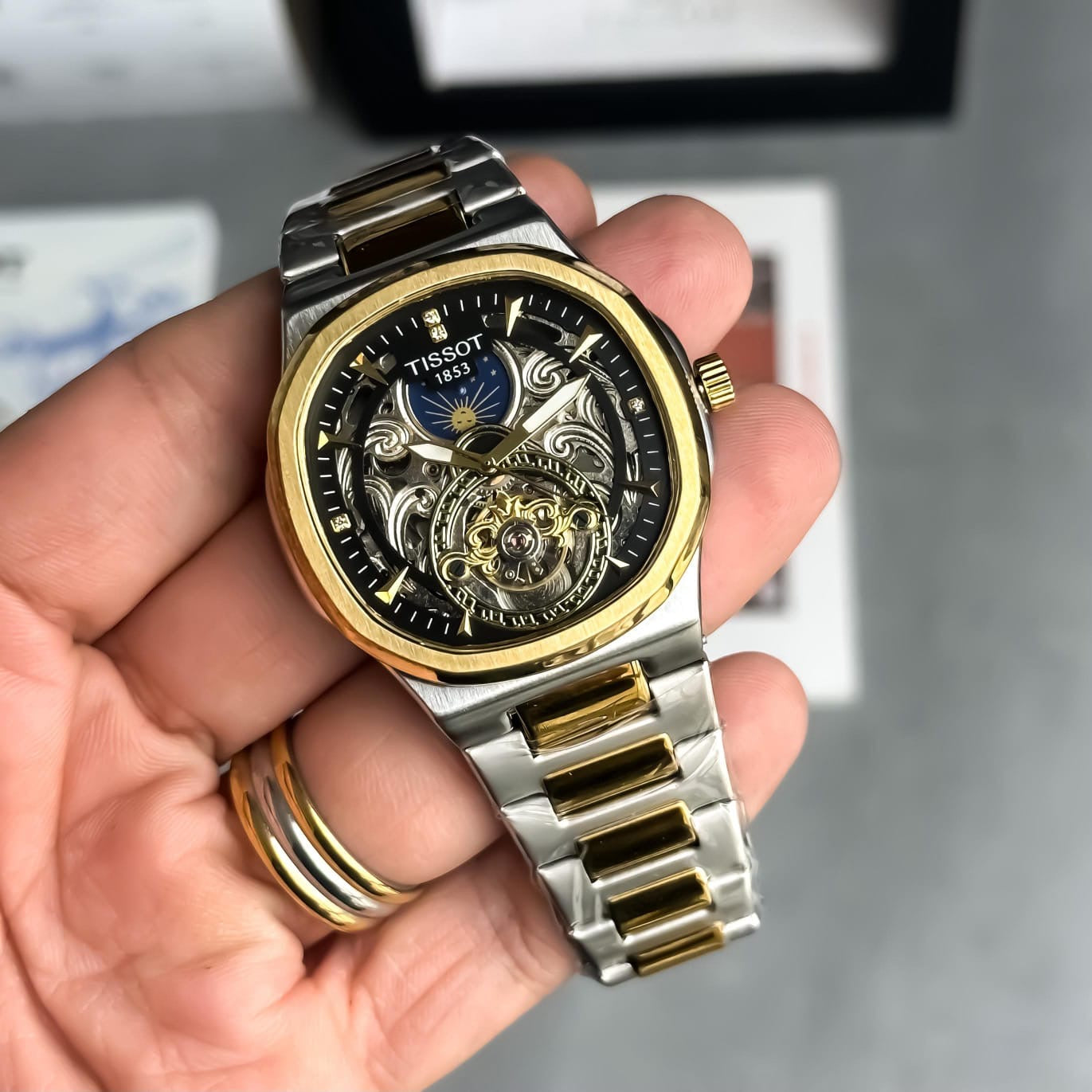 WATCH AUTOMATIC