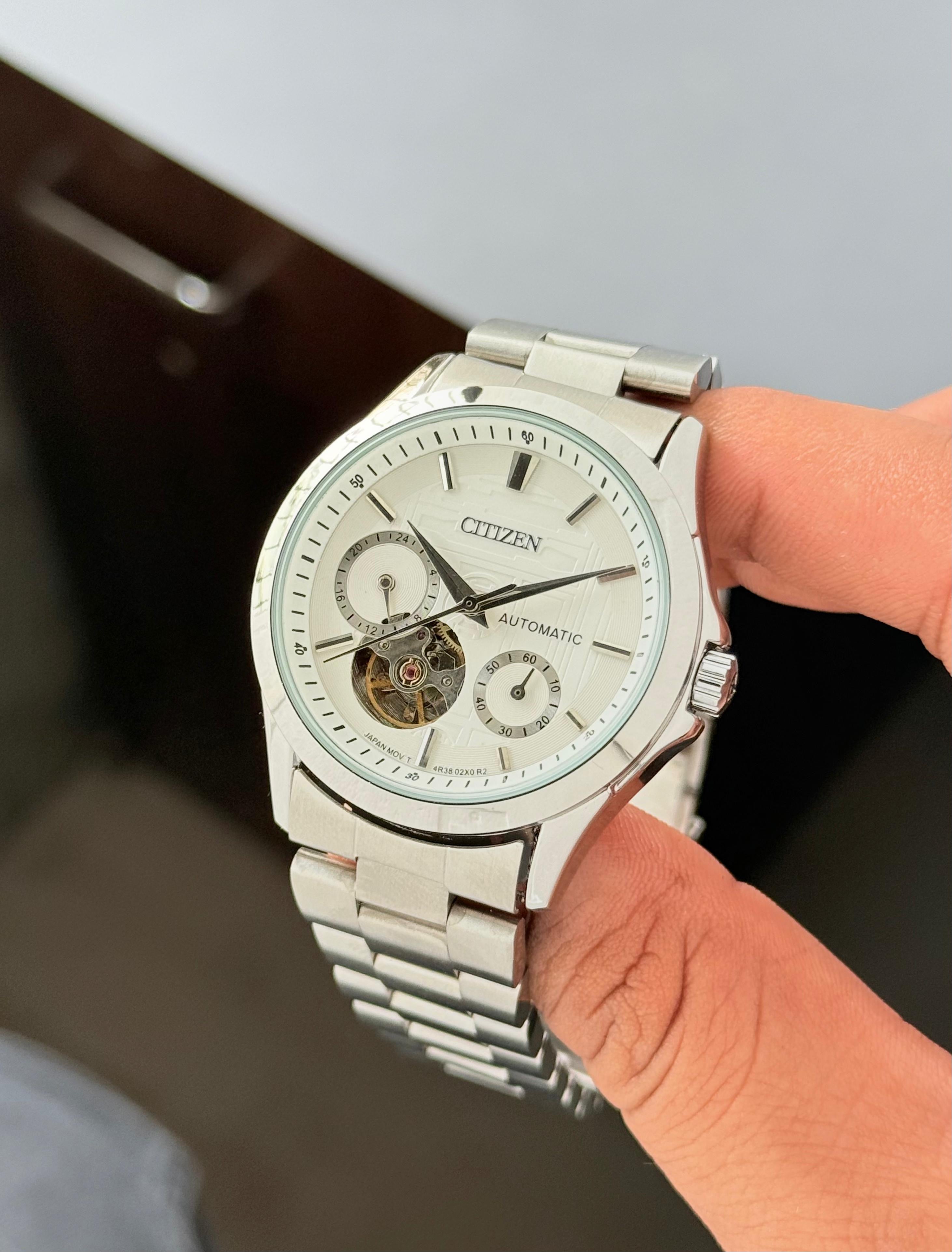 WATCH 122