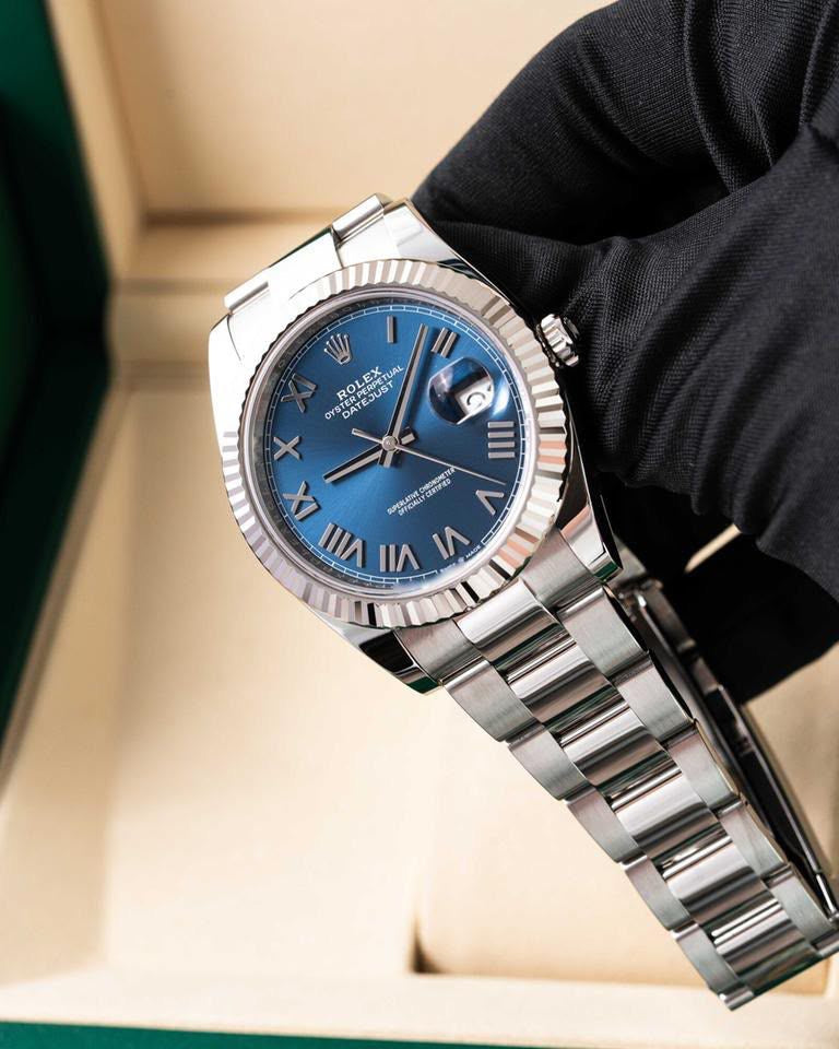 WATCH DATE JUST