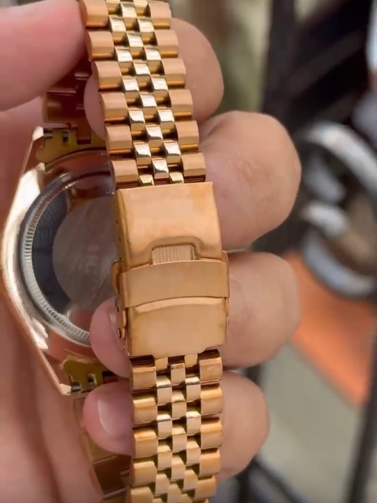 WATCH DAY - DATE