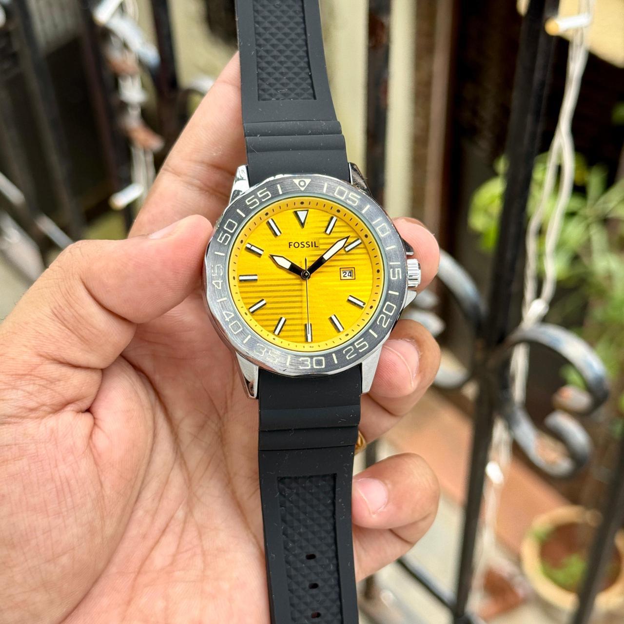 WATCH 013
