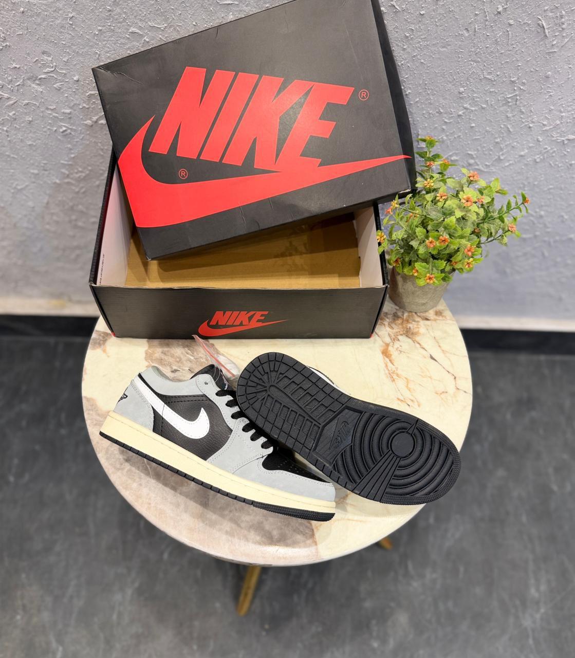 RETRO 1 lOW REVERSE SHADOW