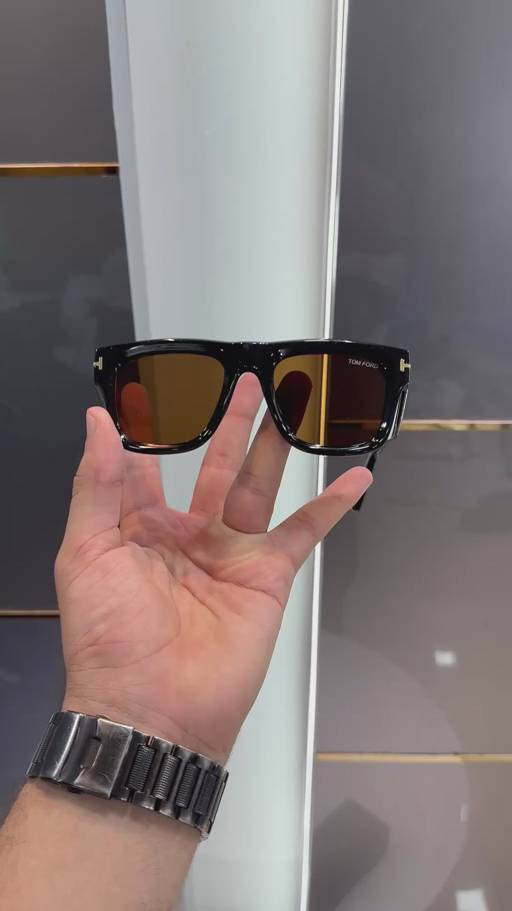 GLASS 10001