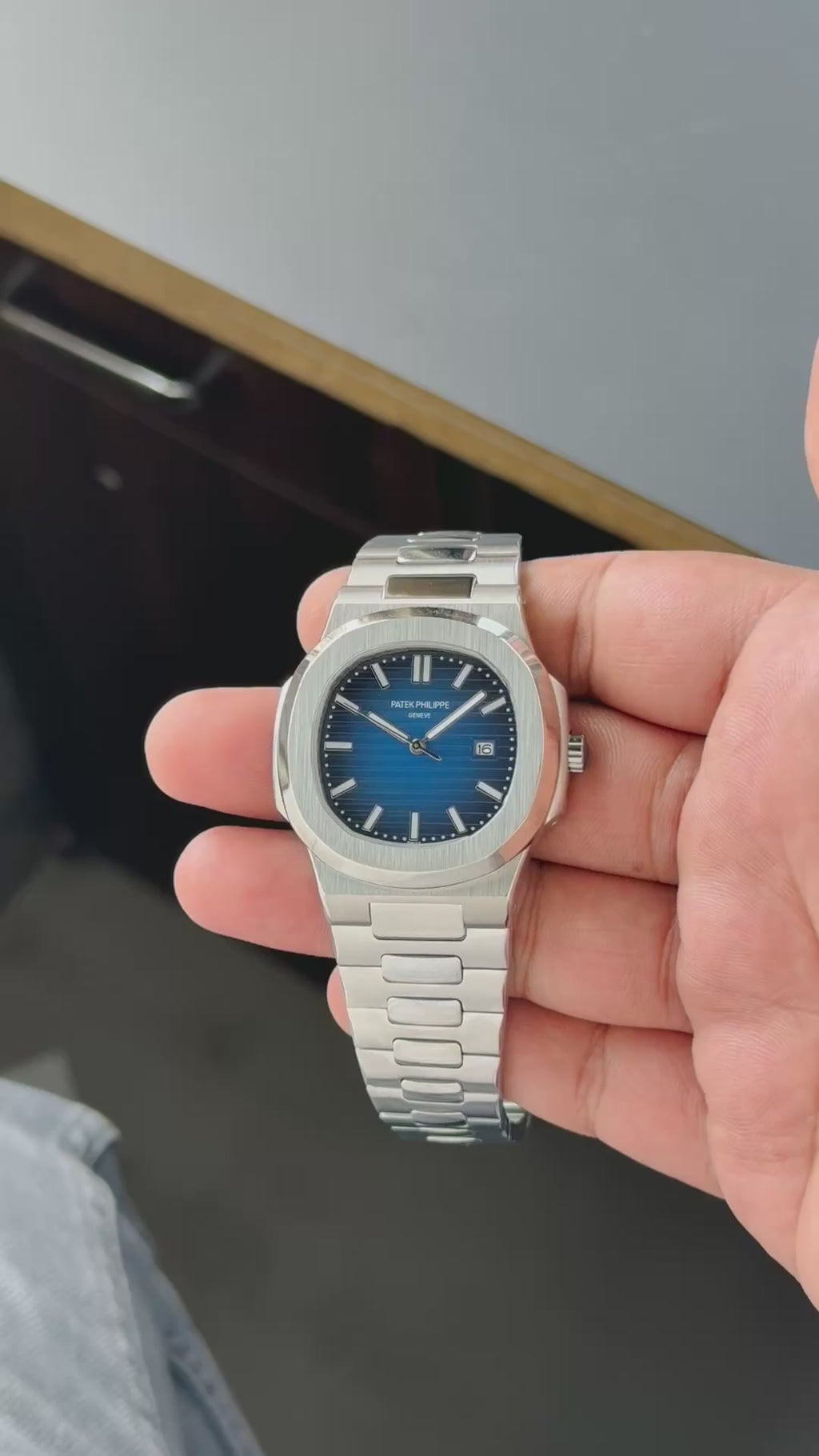 WATCH PATEK NAUTILUS