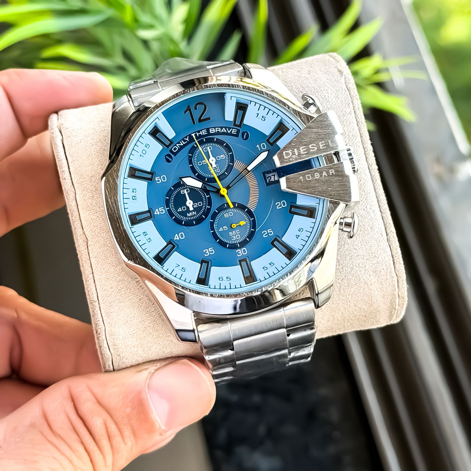 WATCH 10BAR